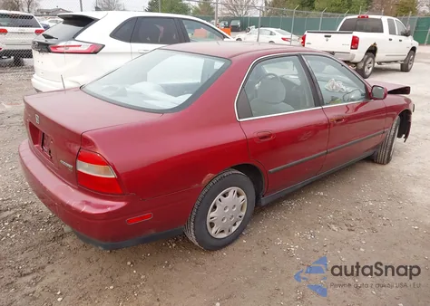 1995 Honda Accord Lx/Ex from USA, damaged, VIN 1HGCD5635SA122996